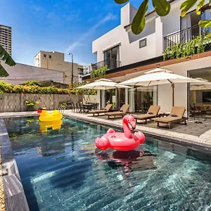  Villa Luxurious 500m Villa, Private Pool, 300m To Beach