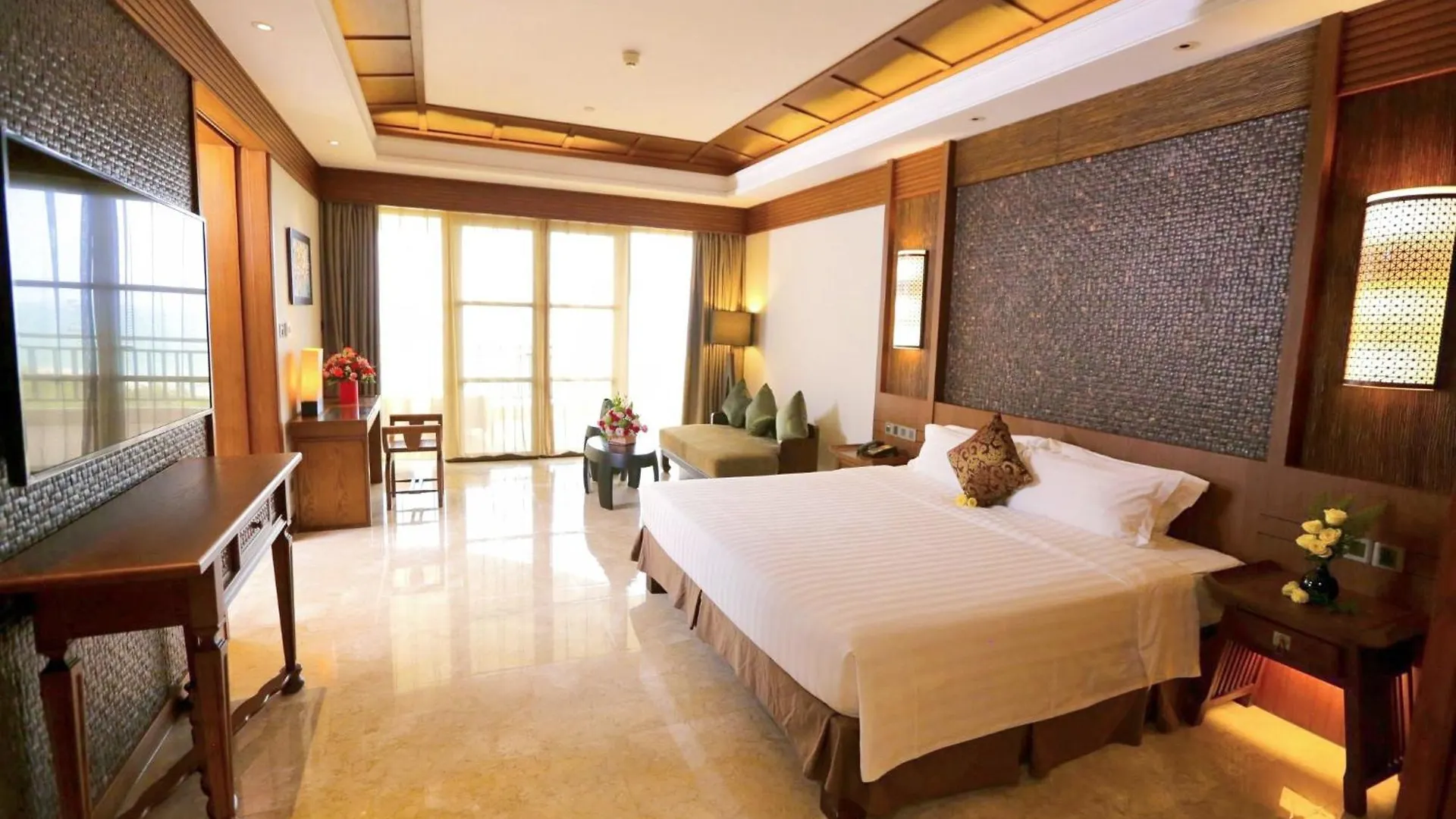Crowne Plaza Danang Hotel & Resort 5*, Da Nang