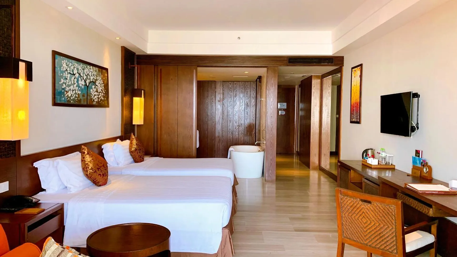*****  Crowne Plaza Danang Hotel & Resort Vietnam