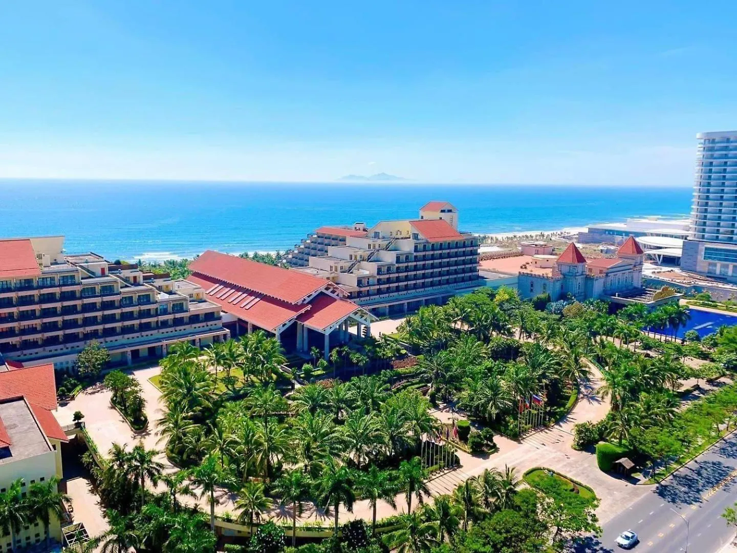 Crowne Plaza Danang Hotel & Resort 5*, Da Nang