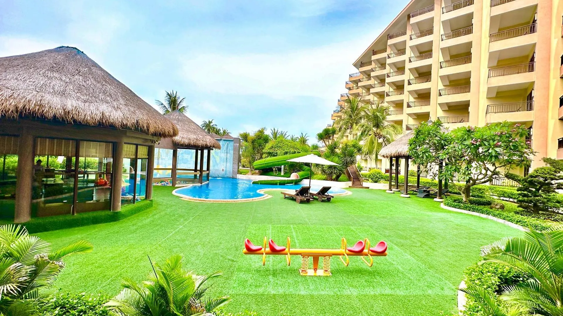 Crowne Plaza Danang Hotel & Resort 5*, Da Nang